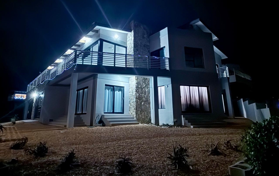 5 Bedroom Property for Sale in Stilbaai Oos Western Cape